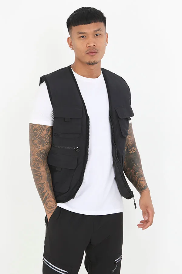 BLACK UTILITY STYLE ZIP THROUGH PADDED VEST