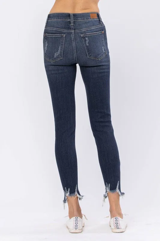 JB124 - CURVY SKINNY DESTROYED JEAN